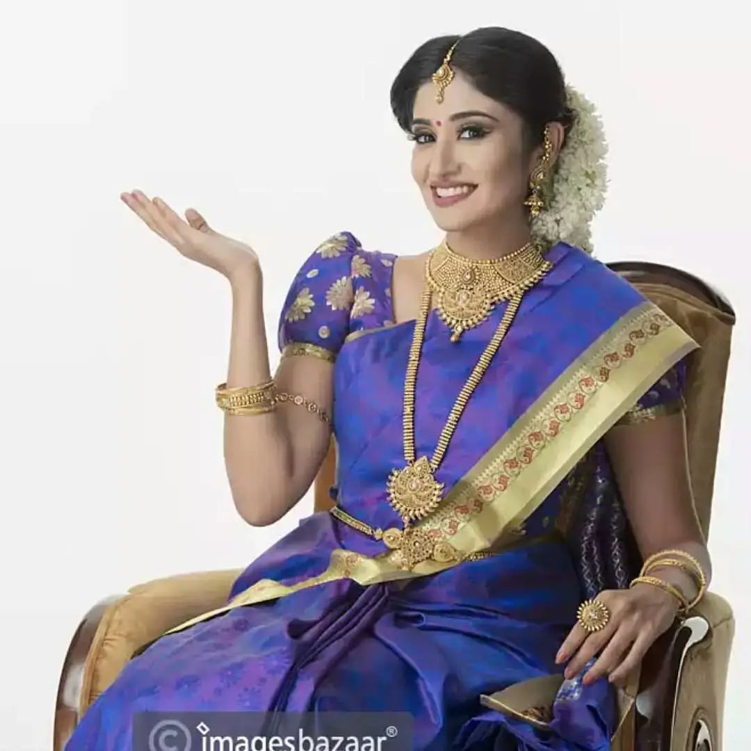 SOUTH INDIAN GIRL ANJANA JAYAPRAKASH IN TRADITIONAL BLUE SAREE 3